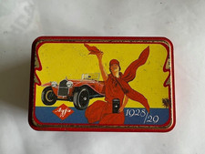 boîte métallique ancienne