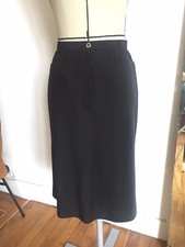 Jupe semi-longue noire, Baby