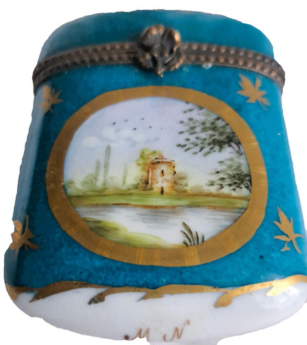 Jolie boîte pilules - boîte,