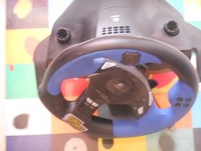 --*  VOLANT   PLAYSTATION  2