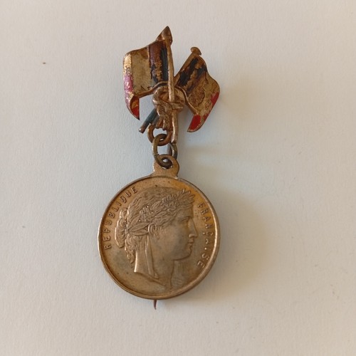 Insigne militaire médaille