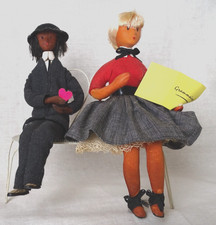 POUPEE PEYNET  " L' amoureux et l' étudiante sur un banc " technigom