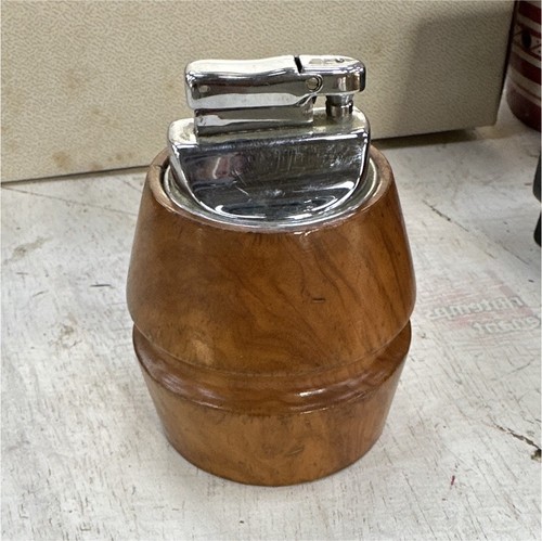 Briquet table bois sur - en,