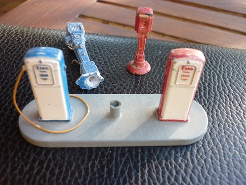 Lot dinky pompes esso pompe - lot.,