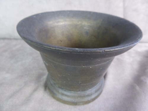 Mortier bronze ancien de - en,