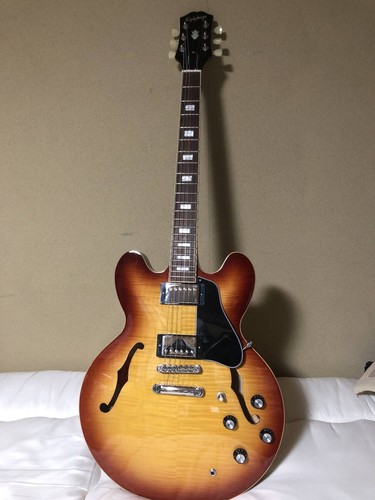 Epiphone inspiré par gibson - inspiré,