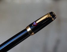 SPLENDIDE STYLO PLUME MONTBLANC BOHEME JE T'AIME - PLUME EN OR MASSIF 18 CARATS