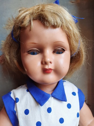 Grande belle poupee - ,