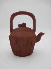 Théière en terre cuite