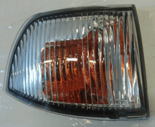 3801915 Feu latéral. Droite