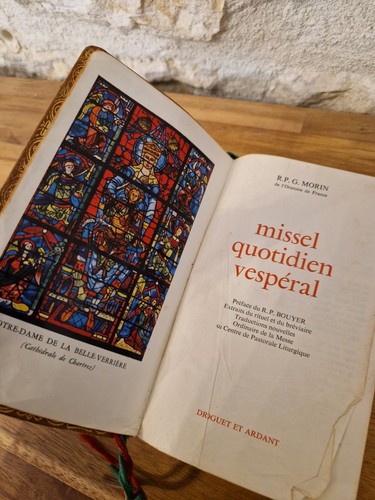 Missel quotidien vesperal - missel,