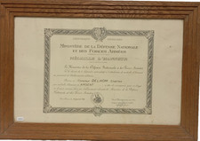 09/25 (CBR413) DIPLOME MILITAIRE CADRE + VERRE DEFENSE NATIONALE FORCES ARMEES