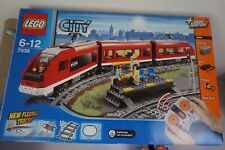 LEGO CITY  TRAIN DE PASSAGERS  RC   N° 7938   COMPLET EN BOITE AVEC LIVRETS
