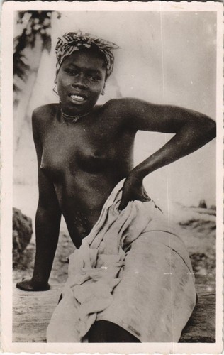 Jeune fille la - la, cote