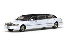LINCOLN Town Car Limo - white