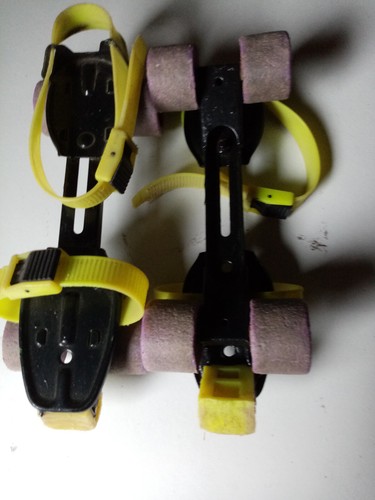 Patins roulettes - à,