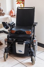 Fauteuil Roulant Électrique Haut de Gamme Incacare Lift et Joystick