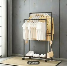 Portant à vêtements roulant