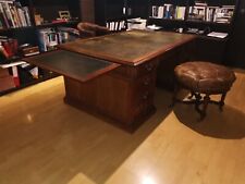 bureau double , ministre 19eme ,  en acajou dessus cuire , avec tablette à extré