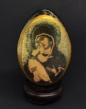 ŒUF EN BOIS RUSSE PEINT D'UNE