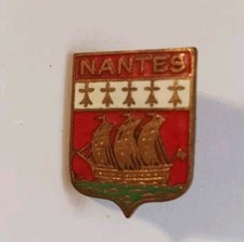 écussons BROCHE ANCIENNE