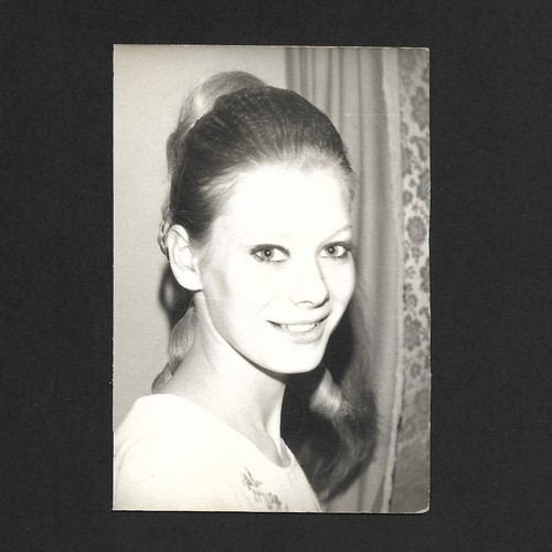 Portrait jeune femme visage