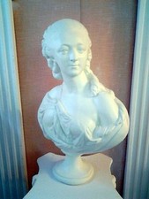 STATUE Sculpture,BUSTE comtesse du barry couleur ivoire en staff (plâtre)