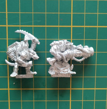 Warhammer  Old world :  Lance feu / warpfire thrower ( Skaven)