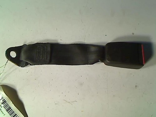 Attache ceinture arriere
