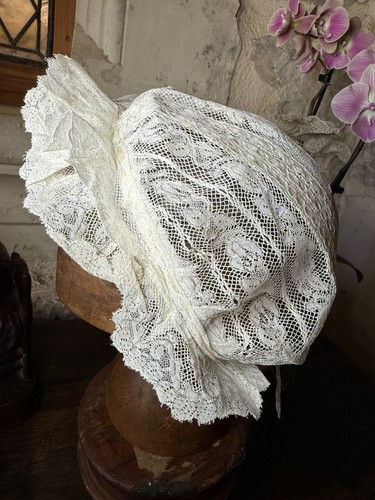 Broderie ancienne coiffe - ancienne,