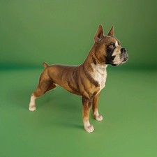 Superbe figurine chien boxer en porcelaine vaga international vintage