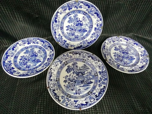 Assiettes anciennes de - assiettes, x4