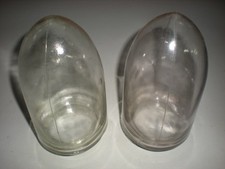 Lot 2 anciens globes en verre obus pour lampe de cour ferme usine déco