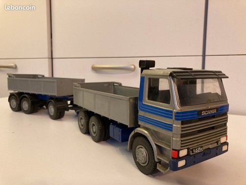 Camion remorque benne
