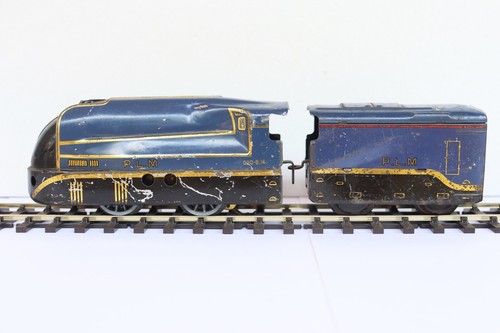 Locomotive vapeur carénée - à,