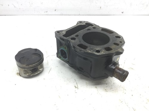 Cylindre avec piston - cylindre,
