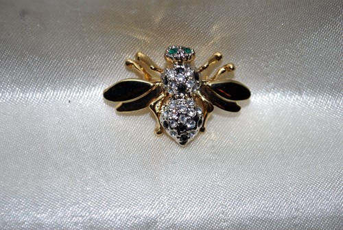 Bee pin brooch gold tone - pin,