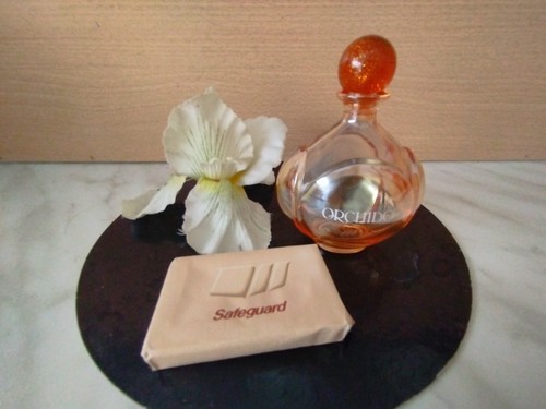 Flacon vide eau - flacon, toilette