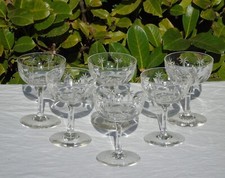 Service de 6 coupes à