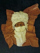 Masque en cuir venant du Maroc