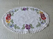 Napperon Brodé Rond Oval Fleurs Grand 45 X 32 Cm Ancien Fait Main