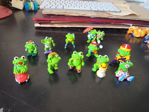 Kinder figurines vintage - figurines,