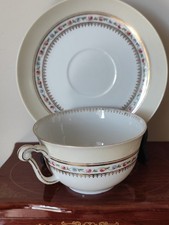 Service à thé en porcelaine