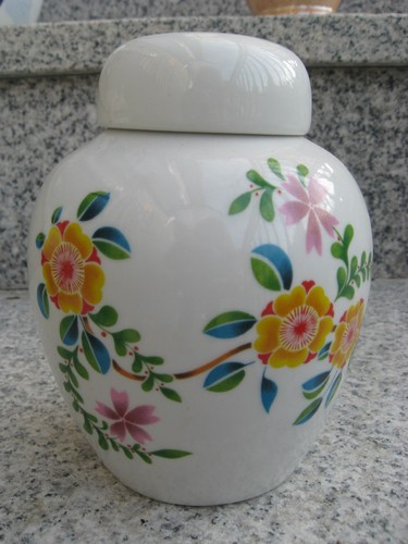 Pot the porcelaine - pot,