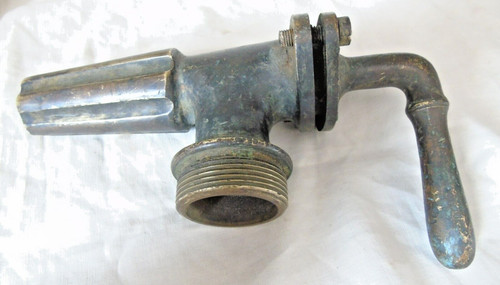 Ancien gros robinet cm - 24,
