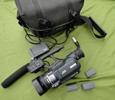 JVC GY-HM 100 E Caméscope  vidéo professionnel 