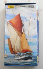 Maquette 1/125. HELLER Réf 80609. Thonier Armor