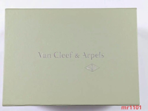 Van cleef arpels - &, vide