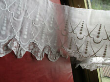 Haut de volant brodé dentelle Valenciennes ancien (1900) 1,6 m x 27 cm