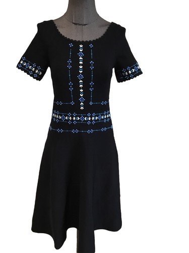 Superbe robe noir broderie - robe,